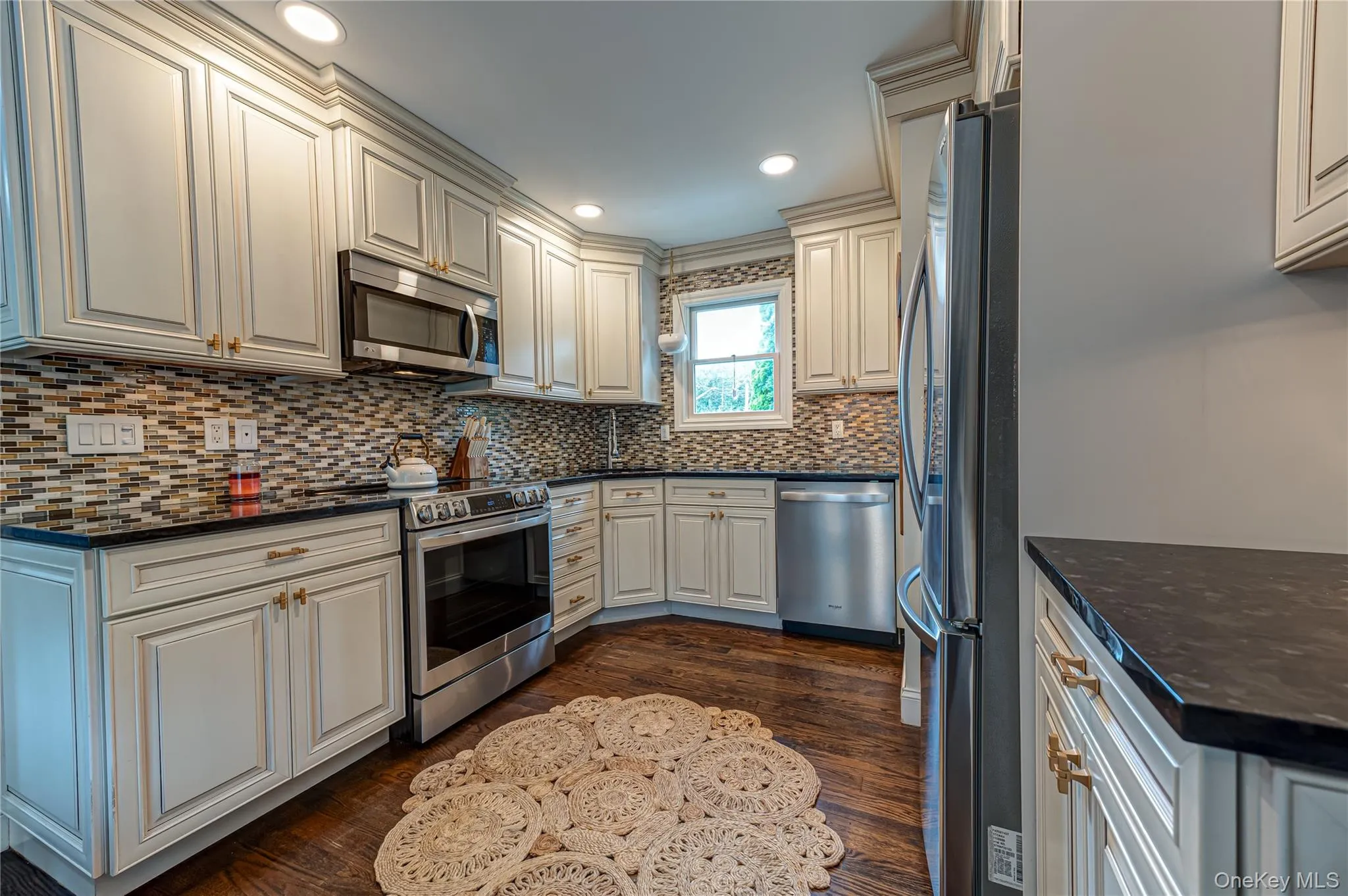 10 Laurel Road, Smithtown, NY, 3 Bedrooms Bedrooms, 6 Rooms Rooms,3 BathroomsBathrooms,Residential,For Rent,Laurel,0,1055398 10 Laurel Road, Smithtown, NY, 3 Bedrooms Bedrooms, 6 Rooms Rooms,3 BathroomsBathrooms,Residential,For Rent,Laurel,0,1055398