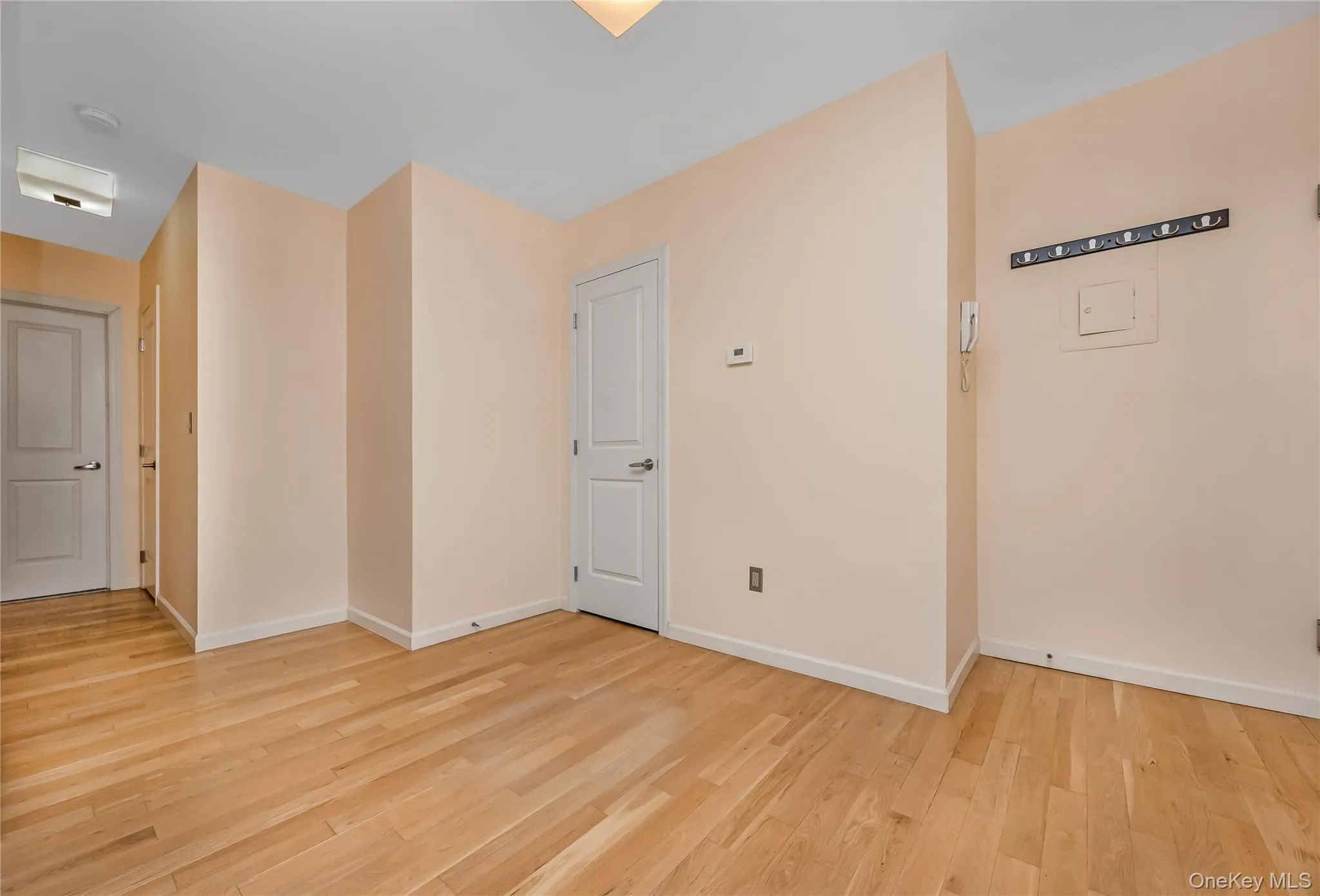 251 Broadway, Long Beach, NY, 1 Bedroom Bedrooms, 3 Rooms Rooms,1 BathroomBathrooms,Residential Lease,For Rent,Broadway,0,1055405 251 Broadway, Long Beach, NY, 1 Bedroom Bedrooms, 3 Rooms Rooms,1 BathroomBathrooms,Residential Lease,For Rent,Broadway,0,1055405
