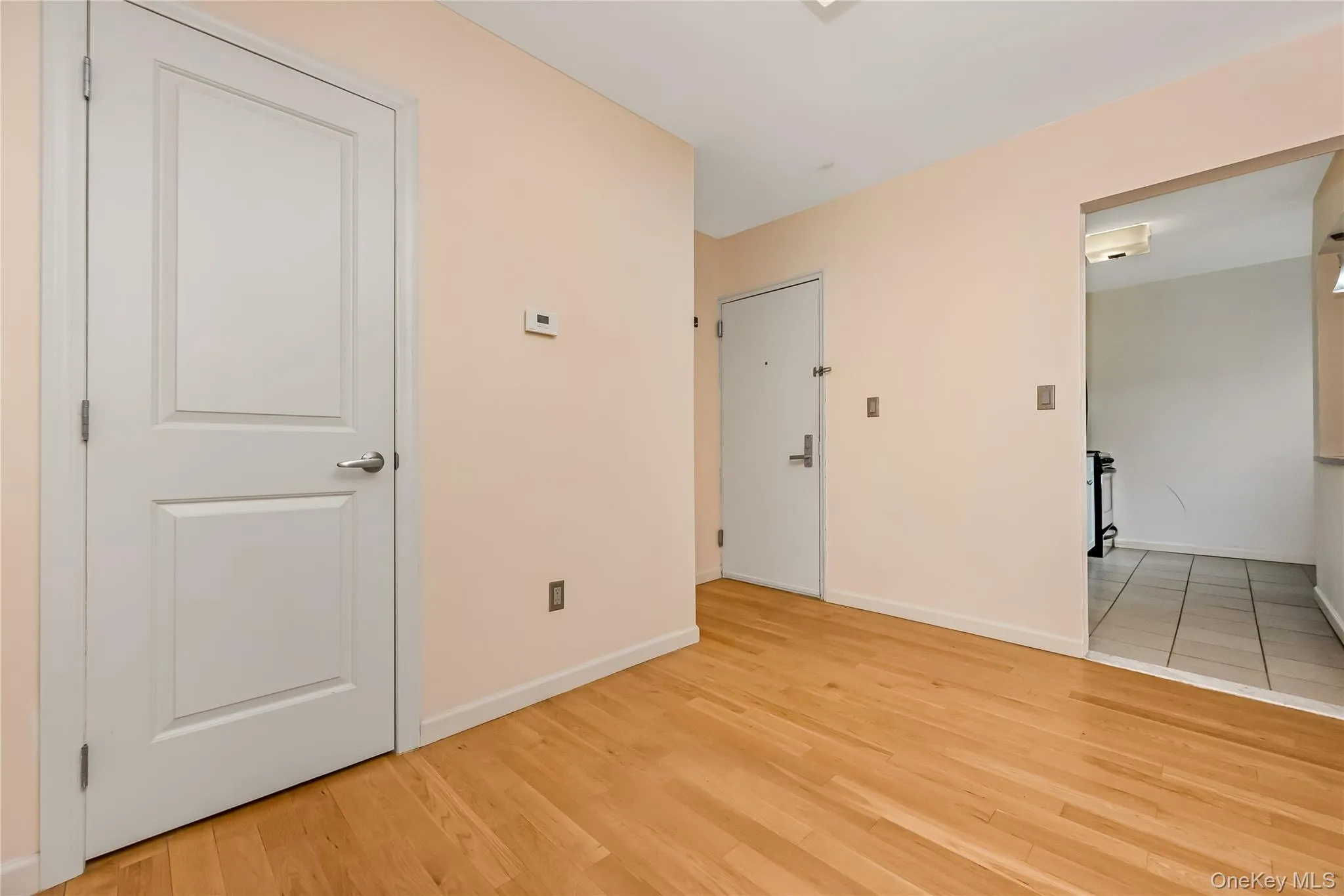 251 Broadway, Long Beach, NY, 1 Bedroom Bedrooms, 3 Rooms Rooms,1 BathroomBathrooms,Residential Lease,For Rent,Broadway,0,1055405 251 Broadway, Long Beach, NY, 1 Bedroom Bedrooms, 3 Rooms Rooms,1 BathroomBathrooms,Residential Lease,For Rent,Broadway,0,1055405