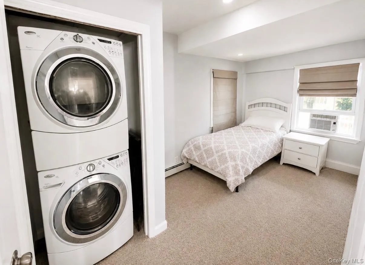 172 Sportsmans Avenue, Hempstead, NY, 2 Bedrooms Bedrooms, 5 Rooms Rooms,1 BathroomBathrooms,Residential,For Rent,Sportsmans,0,1055412 172 Sportsmans Avenue, Hempstead, NY, 2 Bedrooms Bedrooms, 5 Rooms Rooms,1 BathroomBathrooms,Residential,For Rent,Sportsmans,0,1055412