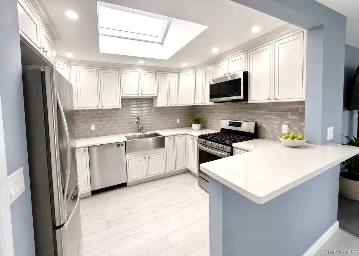 172 Sportsmans Avenue, Hempstead, NY, 2 Bedrooms Bedrooms, 5 Rooms Rooms,1 BathroomBathrooms,Residential,For Rent,Sportsmans,0,1055412 172 Sportsmans Avenue, Hempstead, NY, 2 Bedrooms Bedrooms, 5 Rooms Rooms,1 BathroomBathrooms,Residential,For Rent,Sportsmans,0,1055412