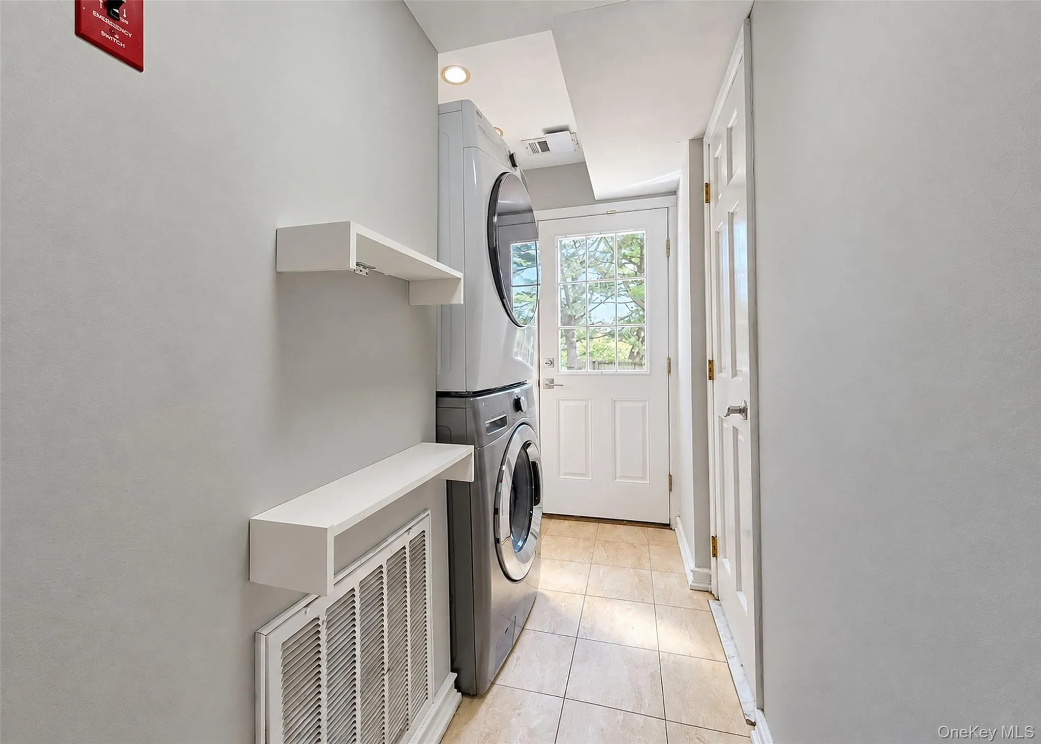 20 Bradbury Court, Islip, NY, 4 Bedroom Bedrooms, 8 Room Rooms,2 BathroomBathrooms,Residential Lease,For Rent,Bradbury,0,1055416 20 Bradbury Court, Islip, NY, 4 Bedroom Bedrooms, 8 Room Rooms,2 BathroomBathrooms,Residential Lease,For Rent,Bradbury,0,1055416