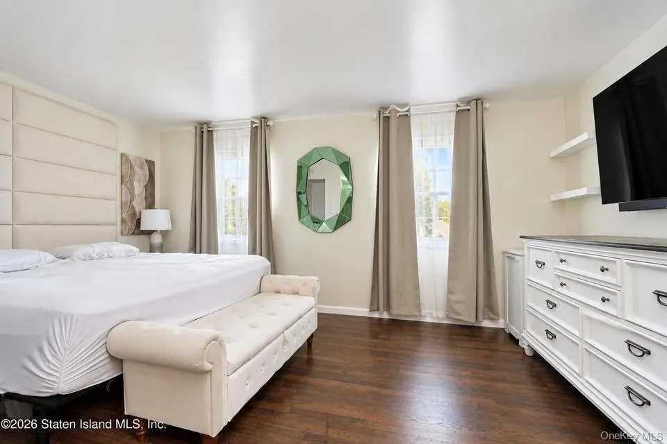 23 Dreyer Ave, New York, NY, 3 Bedrooms Bedrooms, 9 Rooms Rooms,2 BathroomsBathrooms,Residential,For Rent,Dreyer Ave,0,1055419 23 Dreyer Ave, New York, NY, 3 Bedrooms Bedrooms, 9 Rooms Rooms,2 BathroomsBathrooms,Residential,For Rent,Dreyer Ave,0,1055419