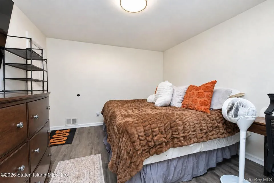 23 Dreyer Ave, New York, NY, 3 Bedrooms Bedrooms, 9 Rooms Rooms,2 BathroomsBathrooms,Residential,For Rent,Dreyer Ave,0,1055419 23 Dreyer Ave, New York, NY, 3 Bedrooms Bedrooms, 9 Rooms Rooms,2 BathroomsBathrooms,Residential,For Rent,Dreyer Ave,0,1055419