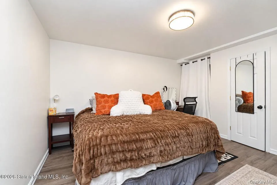 23 Dreyer Ave, New York, NY, 3 Bedrooms Bedrooms, 9 Rooms Rooms,2 BathroomsBathrooms,Residential,For Rent,Dreyer Ave,0,1055419 23 Dreyer Ave, New York, NY, 3 Bedrooms Bedrooms, 9 Rooms Rooms,2 BathroomsBathrooms,Residential,For Rent,Dreyer Ave,0,1055419