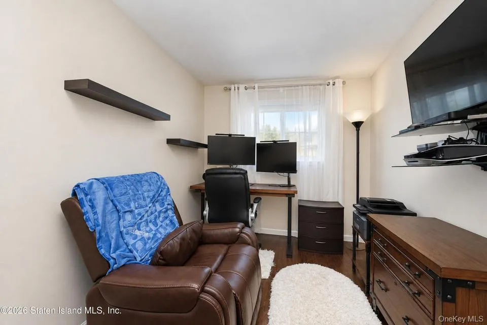 23 Dreyer Ave, New York, NY, 3 Bedrooms Bedrooms, 9 Rooms Rooms,2 BathroomsBathrooms,Residential,For Rent,Dreyer Ave,0,1055419 23 Dreyer Ave, New York, NY, 3 Bedrooms Bedrooms, 9 Rooms Rooms,2 BathroomsBathrooms,Residential,For Rent,Dreyer Ave,0,1055419