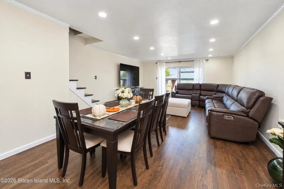 23 Dreyer Ave, New York, NY, 3 Bedrooms Bedrooms, 9 Rooms Rooms,2 BathroomsBathrooms,Residential,For Rent,Dreyer Ave,0,1055419 23 Dreyer Ave, New York, NY, 3 Bedrooms Bedrooms, 9 Rooms Rooms,2 BathroomsBathrooms,Residential,For Rent,Dreyer Ave,0,1055419