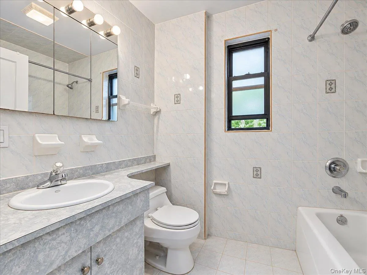 75-79 181st Street, New York, NY, 3 Bedrooms Bedrooms, 7 Rooms Rooms,2 BathroomsBathrooms,Residential,For Rent,181st,0,1055421 75-79 181st Street, New York, NY, 3 Bedrooms Bedrooms, 7 Rooms Rooms,2 BathroomsBathrooms,Residential,For Rent,181st,0,1055421