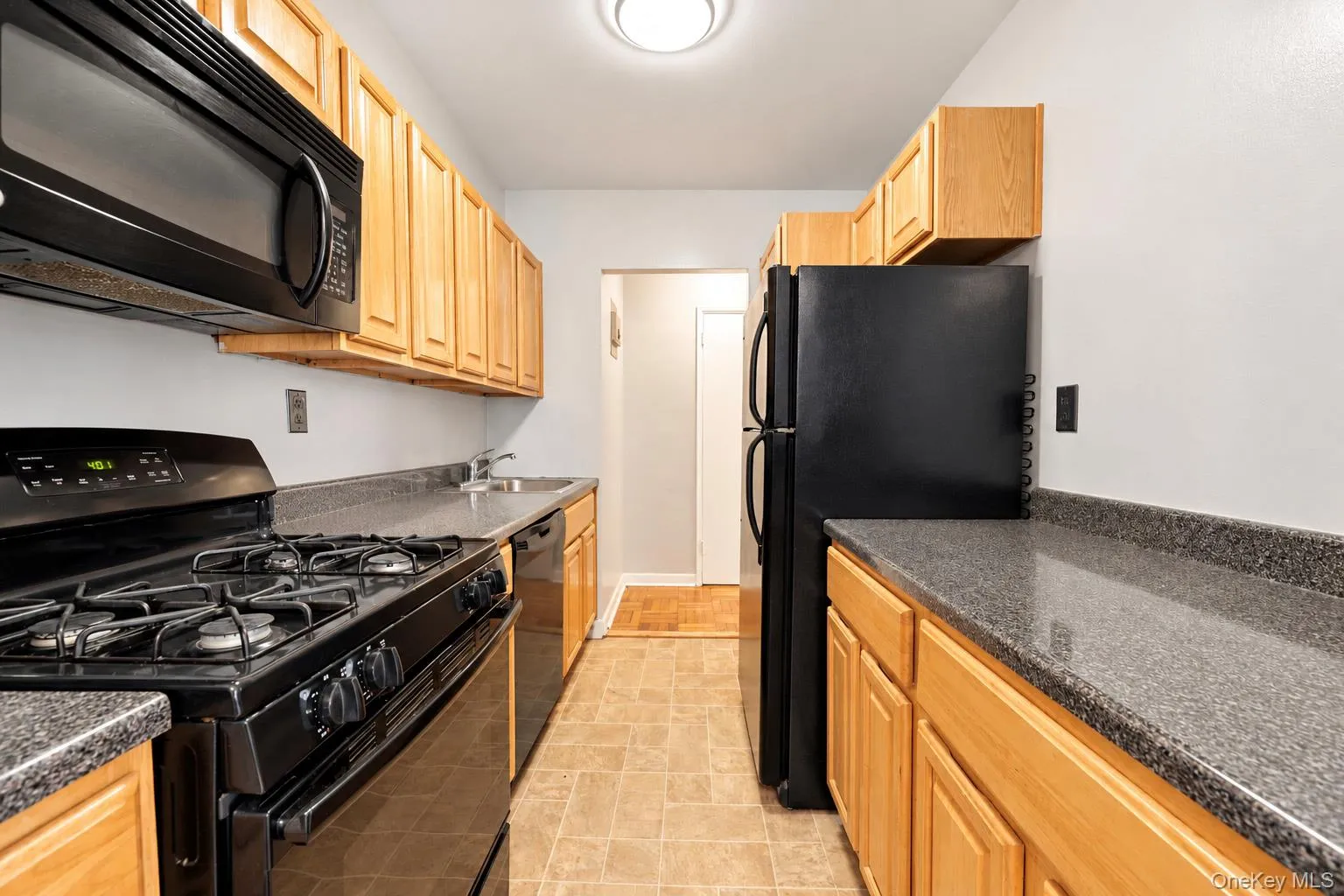 4 Sadore Lane, Yonkers, NY, 1 Bedroom Bedrooms, 3 Room Rooms,1 BathroomBathrooms,Residential Lease,For Rent,Sadore,0,1055424 4 Sadore Lane, Yonkers, NY, 1 Bedroom Bedrooms, 3 Room Rooms,1 BathroomBathrooms,Residential Lease,For Rent,Sadore,0,1055424