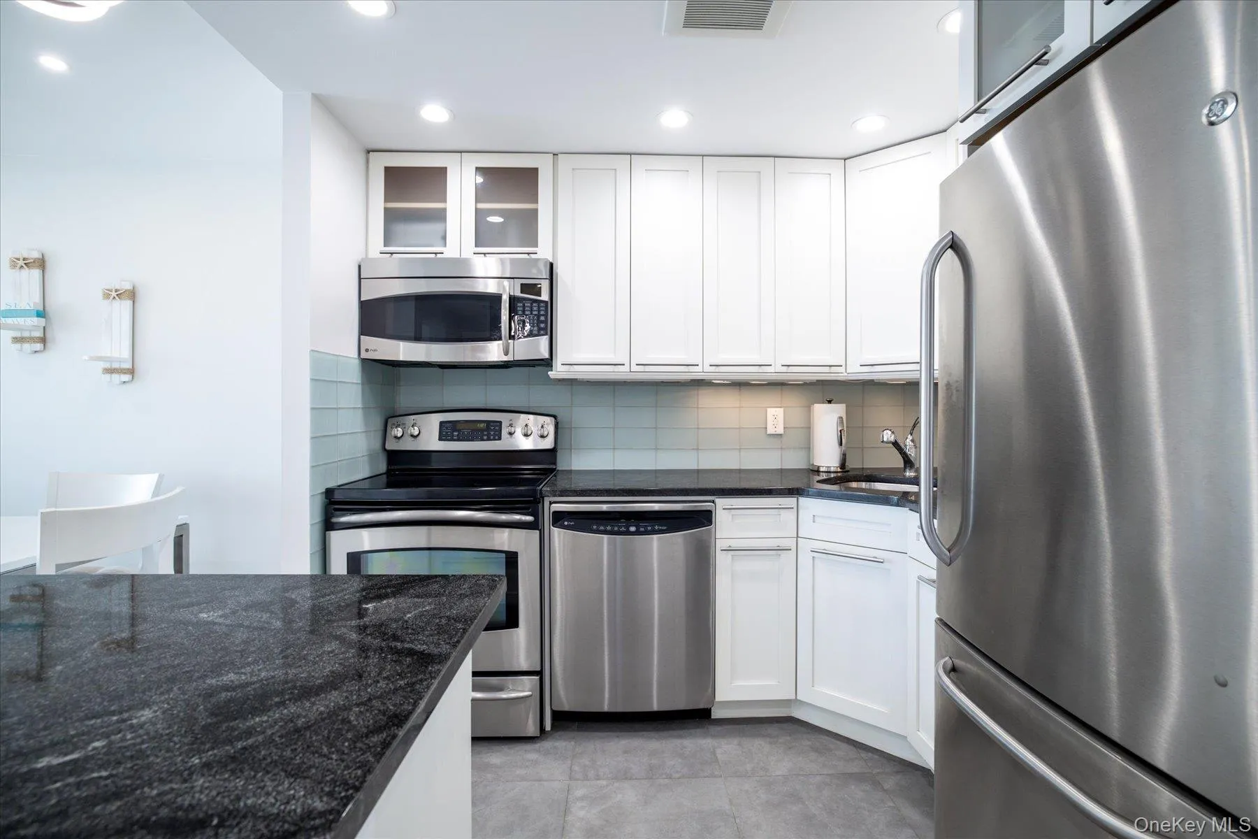 450 Broadway, Long Beach, NY, 1 Bedroom Bedrooms, 4 Rooms Rooms,1 BathroomBathrooms,Residential Lease,For Rent,Broadway,0,1055427 450 Broadway, Long Beach, NY, 1 Bedroom Bedrooms, 4 Rooms Rooms,1 BathroomBathrooms,Residential Lease,For Rent,Broadway,0,1055427