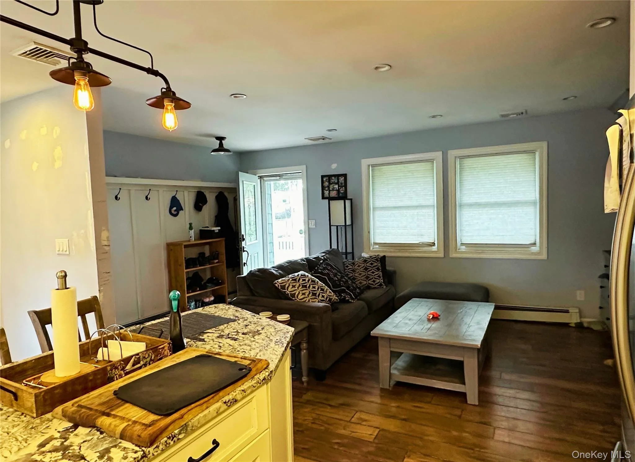 44 Floradora Drive, Brookhaven, NY, 3 Bedrooms Bedrooms, 5 Rooms Rooms,2 BathroomsBathrooms,Residential,For Rent,Floradora,0,1055428 44 Floradora Drive, Brookhaven, NY, 3 Bedrooms Bedrooms, 5 Rooms Rooms,2 BathroomsBathrooms,Residential,For Rent,Floradora,0,1055428