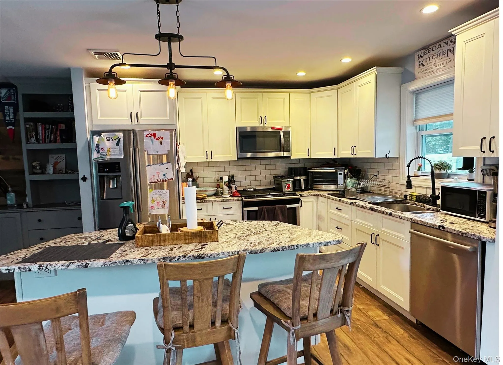 44 Floradora Drive, Brookhaven, NY, 3 Bedrooms Bedrooms, 5 Rooms Rooms,2 BathroomsBathrooms,Residential,For Rent,Floradora,0,1055428 44 Floradora Drive, Brookhaven, NY, 3 Bedrooms Bedrooms, 5 Rooms Rooms,2 BathroomsBathrooms,Residential,For Rent,Floradora,0,1055428
