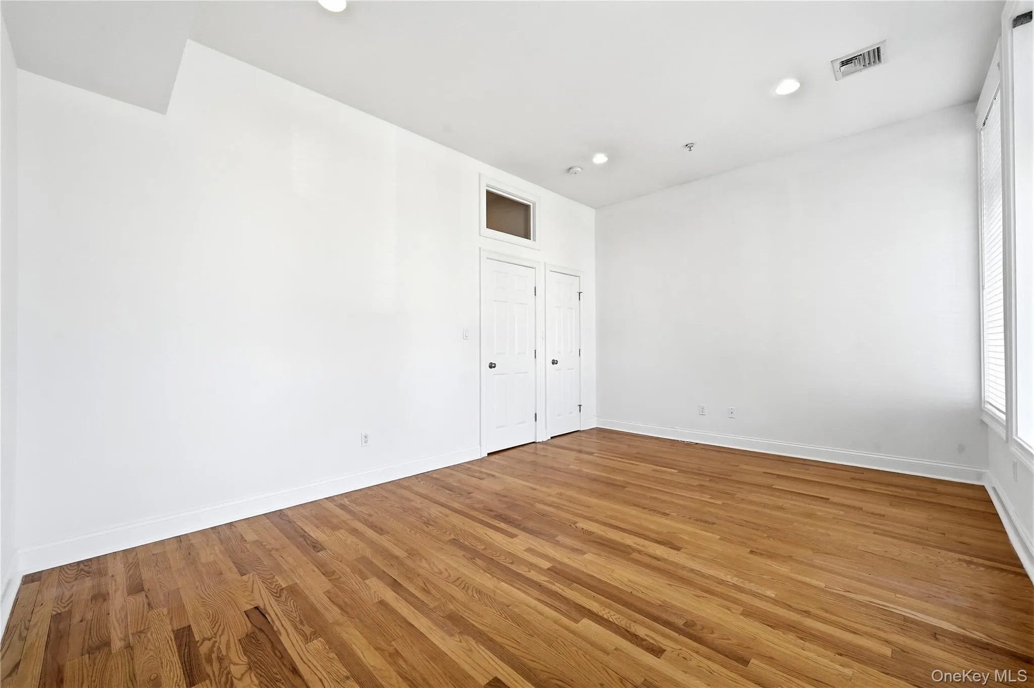 276 Main Street, Huntington, NY, 1 Bedroom Bedrooms, 4 Room Rooms,1 BathroomBathrooms,Residential Lease,For Rent,Main,0,1055433 276 Main Street, Huntington, NY, 1 Bedroom Bedrooms, 4 Room Rooms,1 BathroomBathrooms,Residential Lease,For Rent,Main,0,1055433