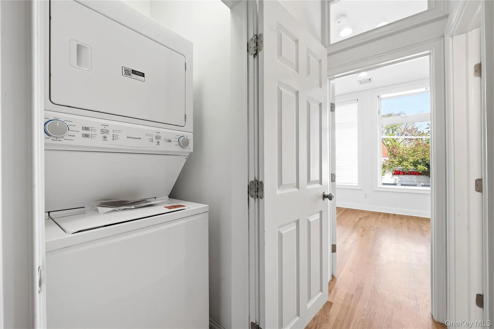 276 Main Street, Huntington, NY, 1 Bedroom Bedrooms, 4 Room Rooms,1 BathroomBathrooms,Residential Lease,For Rent,Main,0,1055433 276 Main Street, Huntington, NY, 1 Bedroom Bedrooms, 4 Room Rooms,1 BathroomBathrooms,Residential Lease,For Rent,Main,0,1055433