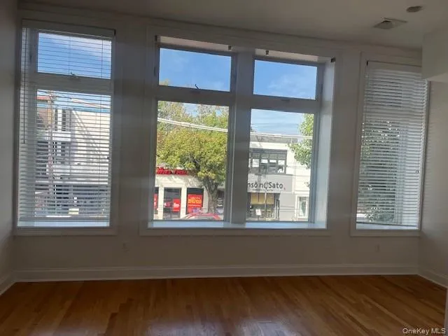 276 Main Street, Huntington, NY, 1 Bedroom Bedrooms, 4 Rooms Rooms,1 BathroomBathrooms,Residential Lease,For Rent,Main,0,1055433 276 Main Street, Huntington, NY, 1 Bedroom Bedrooms, 4 Rooms Rooms,1 BathroomBathrooms,Residential Lease,For Rent,Main,0,1055433