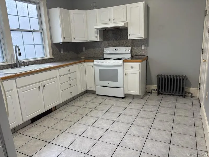 64 maple, Montgomery, NY, 2 Bedrooms Bedrooms, 5 Rooms Rooms,1 BathroomBathrooms,Residential Lease,For Rent,maple,0,1055436 64 maple, Montgomery, NY, 2 Bedrooms Bedrooms, 5 Rooms Rooms,1 BathroomBathrooms,Residential Lease,For Rent,maple,0,1055436