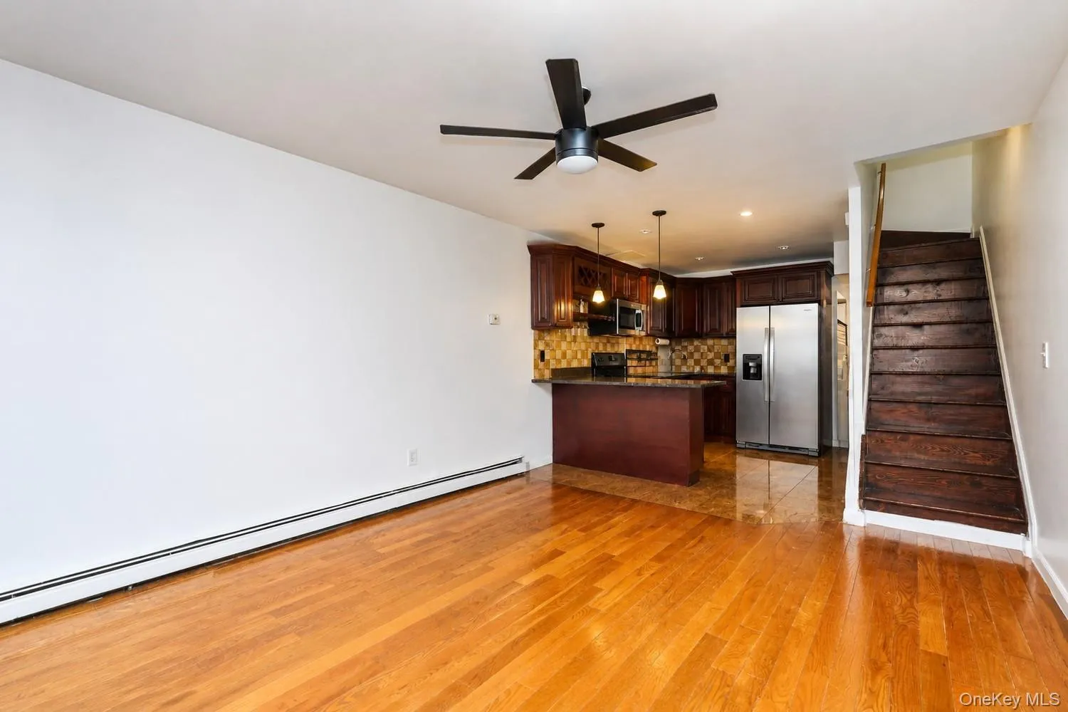 360 Barlow Avenue, New York, NY, 2 Bedrooms Bedrooms, 5 Rooms Rooms,1 BathroomBathrooms,Residential,For Rent,Barlow,0,1055438 360 Barlow Avenue, New York, NY, 2 Bedrooms Bedrooms, 5 Rooms Rooms,1 BathroomBathrooms,Residential,For Rent,Barlow,0,1055438