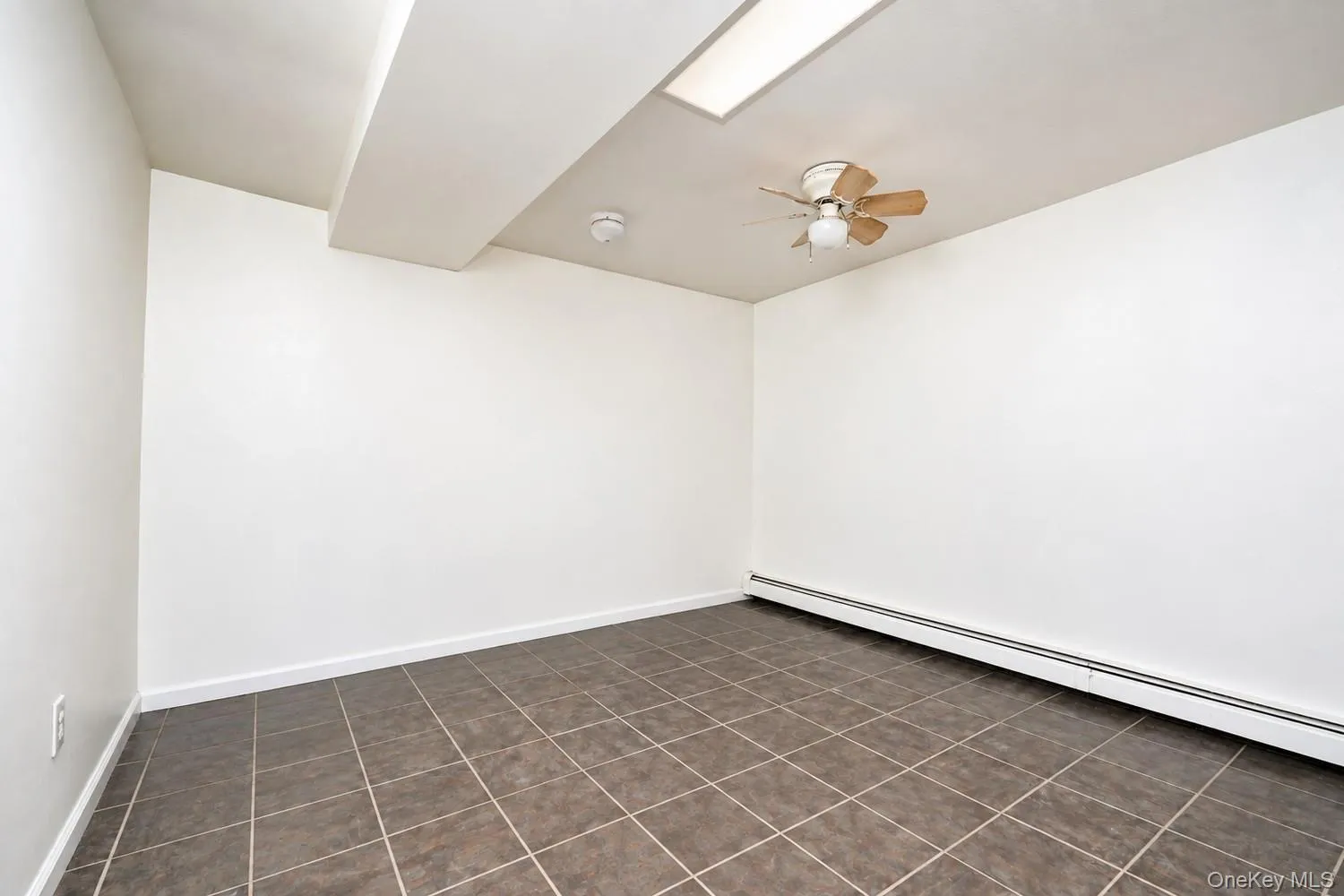 360 Barlow Avenue, New York, NY, 2 Bedrooms Bedrooms, 5 Rooms Rooms,1 BathroomBathrooms,Residential,For Rent,Barlow,0,1055438 360 Barlow Avenue, New York, NY, 2 Bedrooms Bedrooms, 5 Rooms Rooms,1 BathroomBathrooms,Residential,For Rent,Barlow,0,1055438