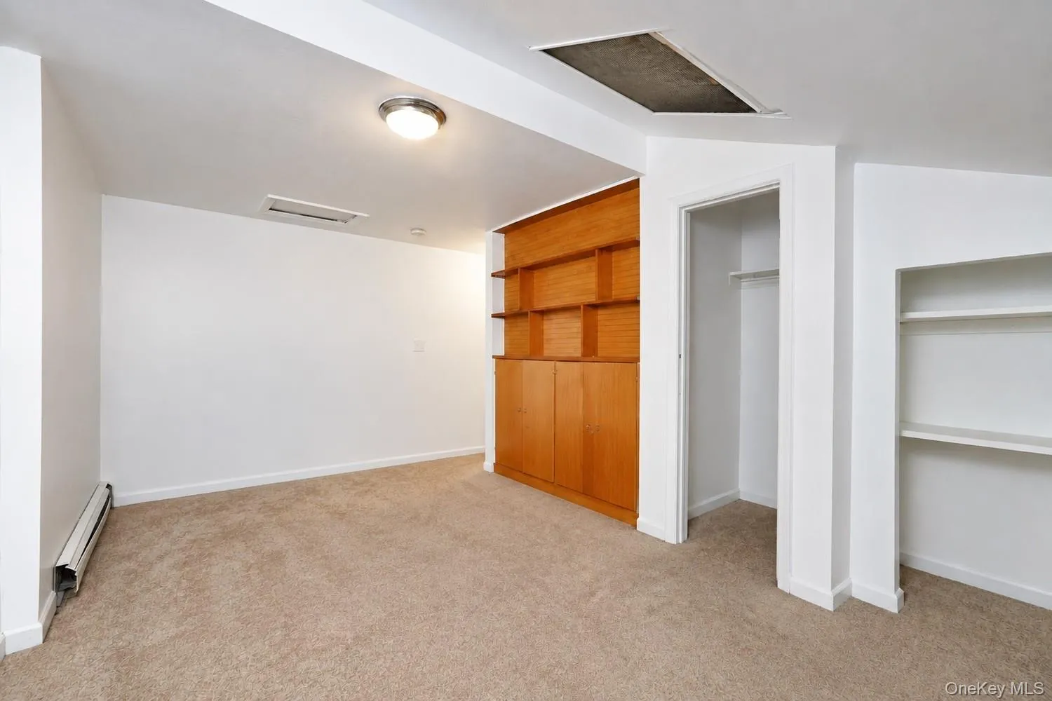 360 Barlow Avenue, New York, NY, 2 Bedrooms Bedrooms, 5 Rooms Rooms,1 BathroomBathrooms,Residential,For Rent,Barlow,0,1055438 360 Barlow Avenue, New York, NY, 2 Bedrooms Bedrooms, 5 Rooms Rooms,1 BathroomBathrooms,Residential,For Rent,Barlow,0,1055438