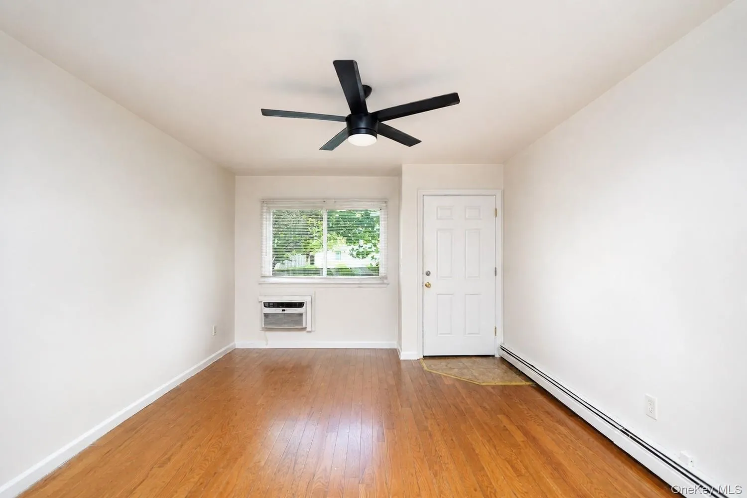 360 Barlow Avenue, New York, NY, 2 Bedrooms Bedrooms, 5 Rooms Rooms,1 BathroomBathrooms,Residential,For Rent,Barlow,0,1055438 360 Barlow Avenue, New York, NY, 2 Bedrooms Bedrooms, 5 Rooms Rooms,1 BathroomBathrooms,Residential,For Rent,Barlow,0,1055438