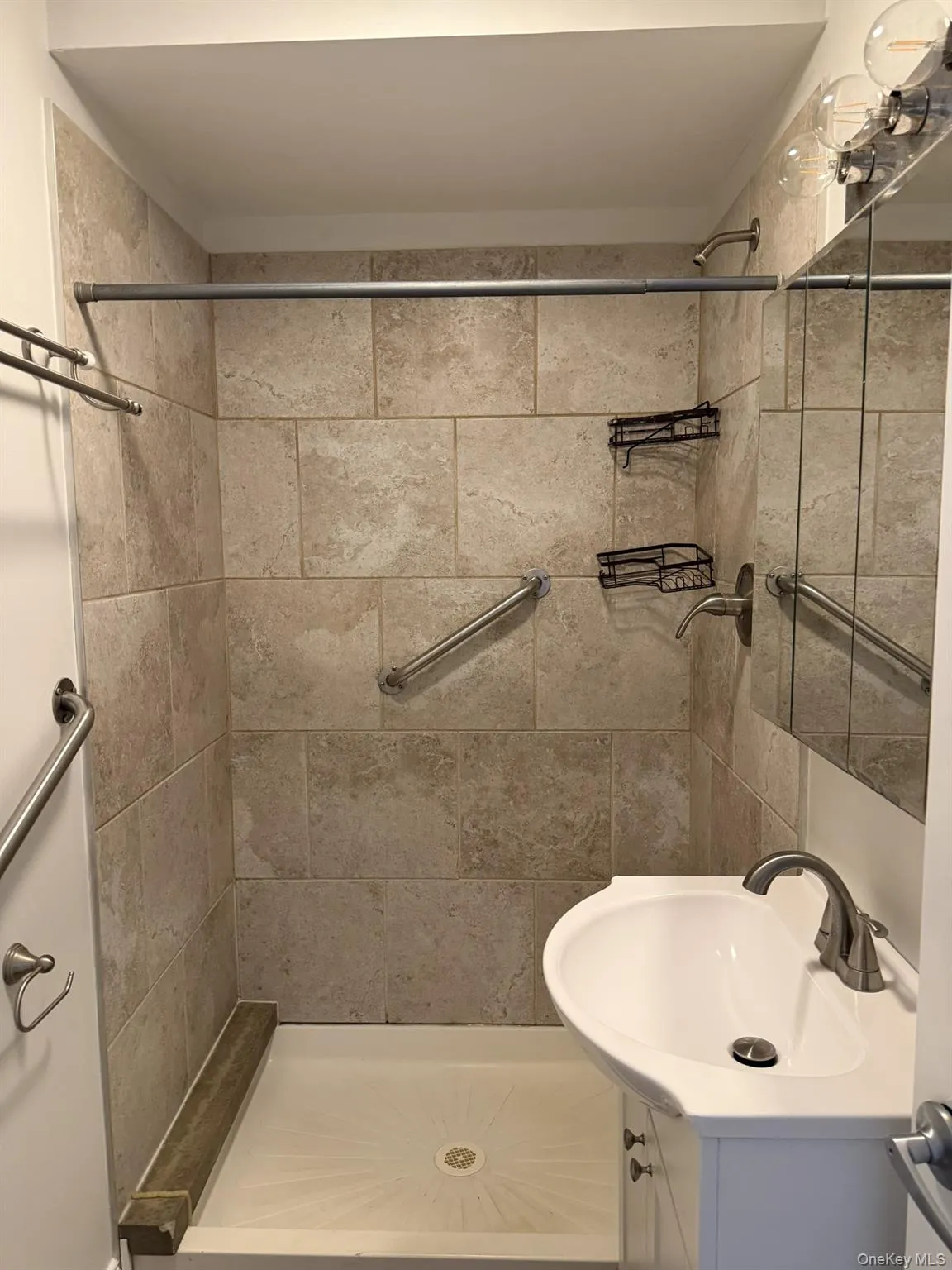 30 Orinoco Drive, Islip, NY, 1 Bedroom Bedrooms, 3 Rooms Rooms,1 BathroomBathrooms,Residential Lease,For Rent,Orinoco,0,1055444 30 Orinoco Drive, Islip, NY, 1 Bedroom Bedrooms, 3 Rooms Rooms,1 BathroomBathrooms,Residential Lease,For Rent,Orinoco,0,1055444