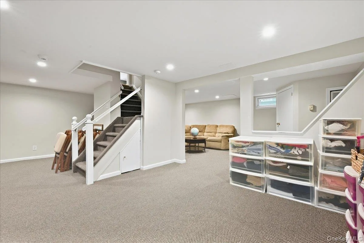 8 Philson Court, Smithtown, NY, 5 Bedrooms Bedrooms, 8 Rooms Rooms,2 BathroomsBathrooms,Residential,For Rent,Philson,0,1055450 8 Philson Court, Smithtown, NY, 5 Bedrooms Bedrooms, 8 Rooms Rooms,2 BathroomsBathrooms,Residential,For Rent,Philson,0,1055450