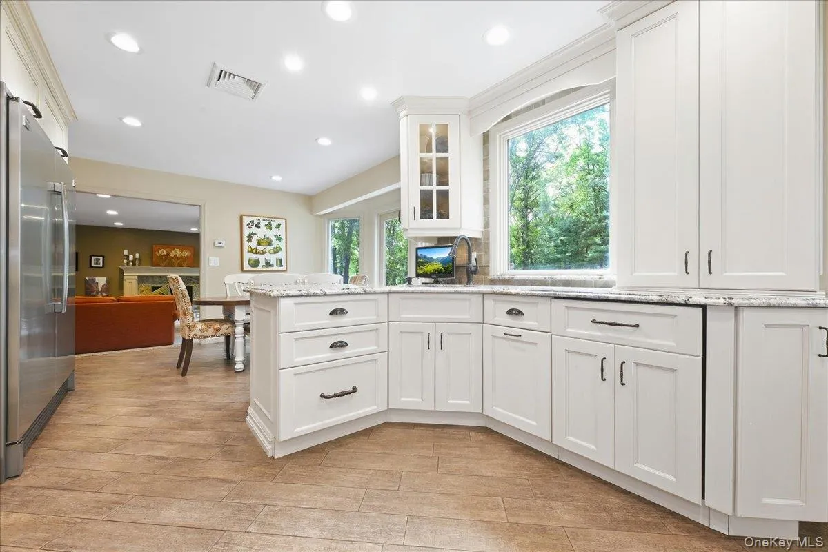 8 Philson Court, Smithtown, NY, 5 Bedrooms Bedrooms, 8 Rooms Rooms,2 BathroomsBathrooms,Residential,For Rent,Philson,0,1055450 8 Philson Court, Smithtown, NY, 5 Bedrooms Bedrooms, 8 Rooms Rooms,2 BathroomsBathrooms,Residential,For Rent,Philson,0,1055450