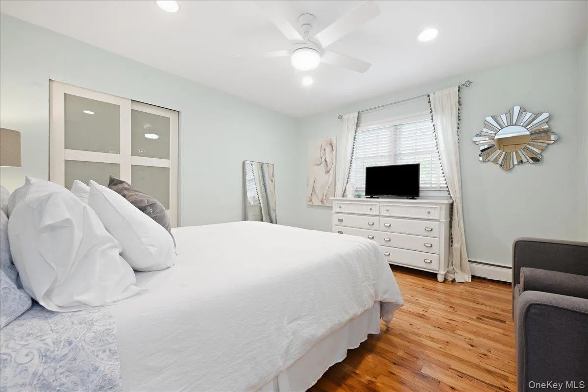 8 Philson Court, Smithtown, NY, 5 Bedrooms Bedrooms, 8 Rooms Rooms,2 BathroomsBathrooms,Residential,For Rent,Philson,0,1055450 8 Philson Court, Smithtown, NY, 5 Bedrooms Bedrooms, 8 Rooms Rooms,2 BathroomsBathrooms,Residential,For Rent,Philson,0,1055450