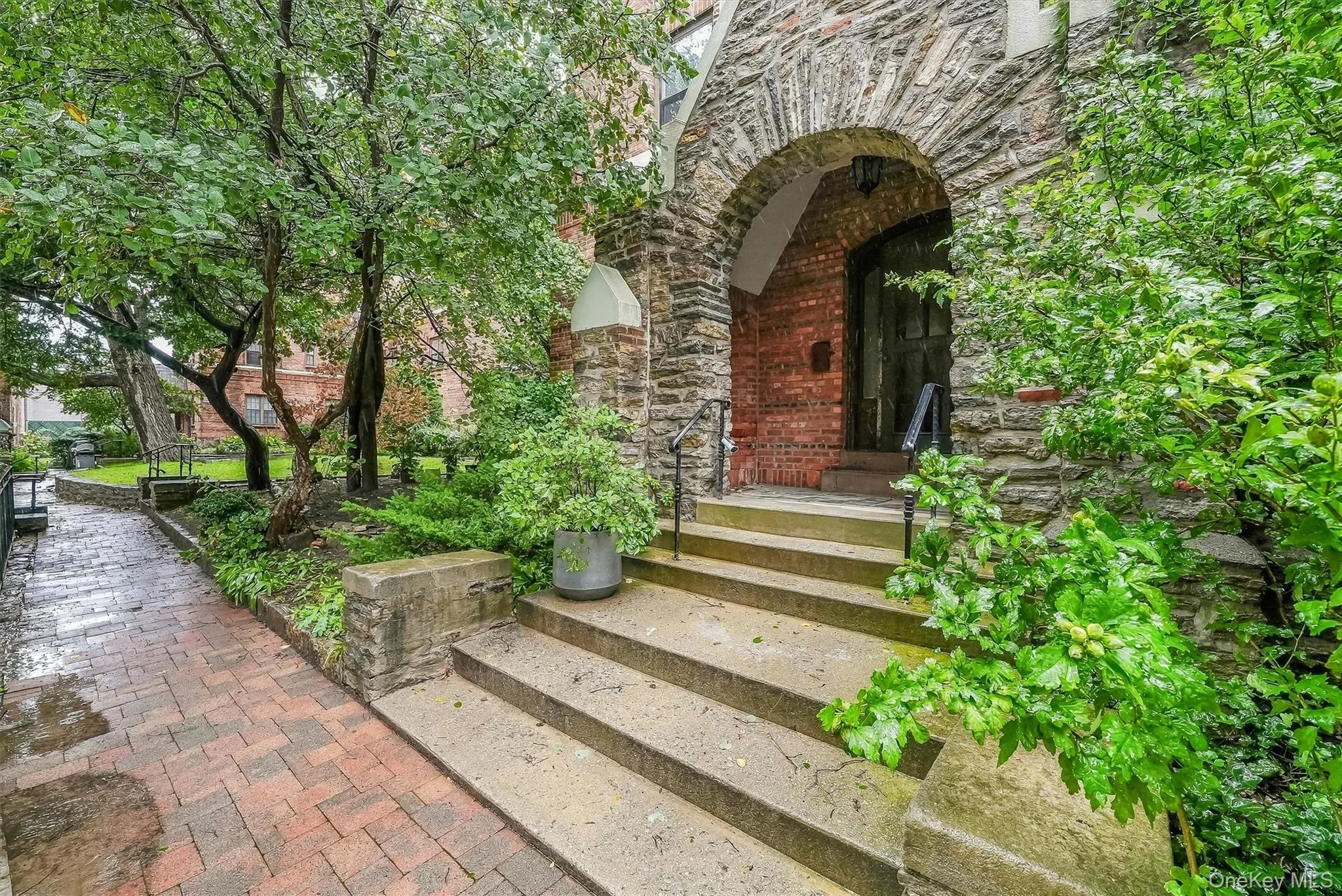 828 Bronx River Road, Yonkers, NY, 3 Bedrooms Bedrooms, 8 Rooms Rooms,2 BathroomsBathrooms,Residential,For Rent,Bronx River,0,1055452 828 Bronx River Road, Yonkers, NY, 3 Bedrooms Bedrooms, 8 Rooms Rooms,2 BathroomsBathrooms,Residential,For Rent,Bronx River,0,1055452