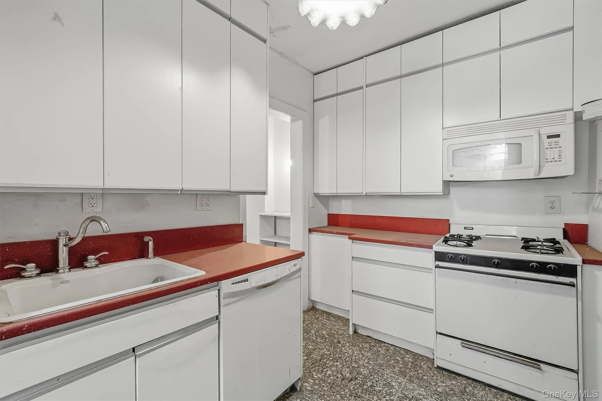 828 Bronx River Road, Yonkers, NY, 3 Bedrooms Bedrooms, 8 Rooms Rooms,2 BathroomsBathrooms,Residential,For Rent,Bronx River,0,1055452 828 Bronx River Road, Yonkers, NY, 3 Bedrooms Bedrooms, 8 Rooms Rooms,2 BathroomsBathrooms,Residential,For Rent,Bronx River,0,1055452
