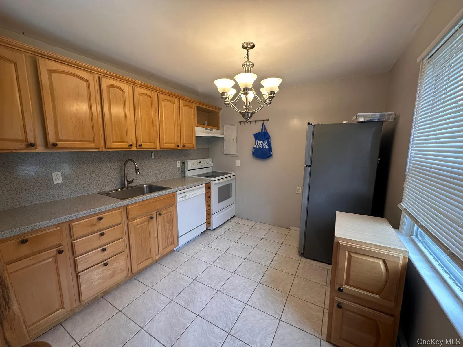 2 Rope Lane, Hempstead, NY, 4 Bedroom Bedrooms, 7 Room Rooms,1 BathroomBathrooms,Residential Lease,For Rent,Rope,0,1055459 2 Rope Lane, Hempstead, NY, 4 Bedroom Bedrooms, 7 Room Rooms,1 BathroomBathrooms,Residential Lease,For Rent,Rope,0,1055459