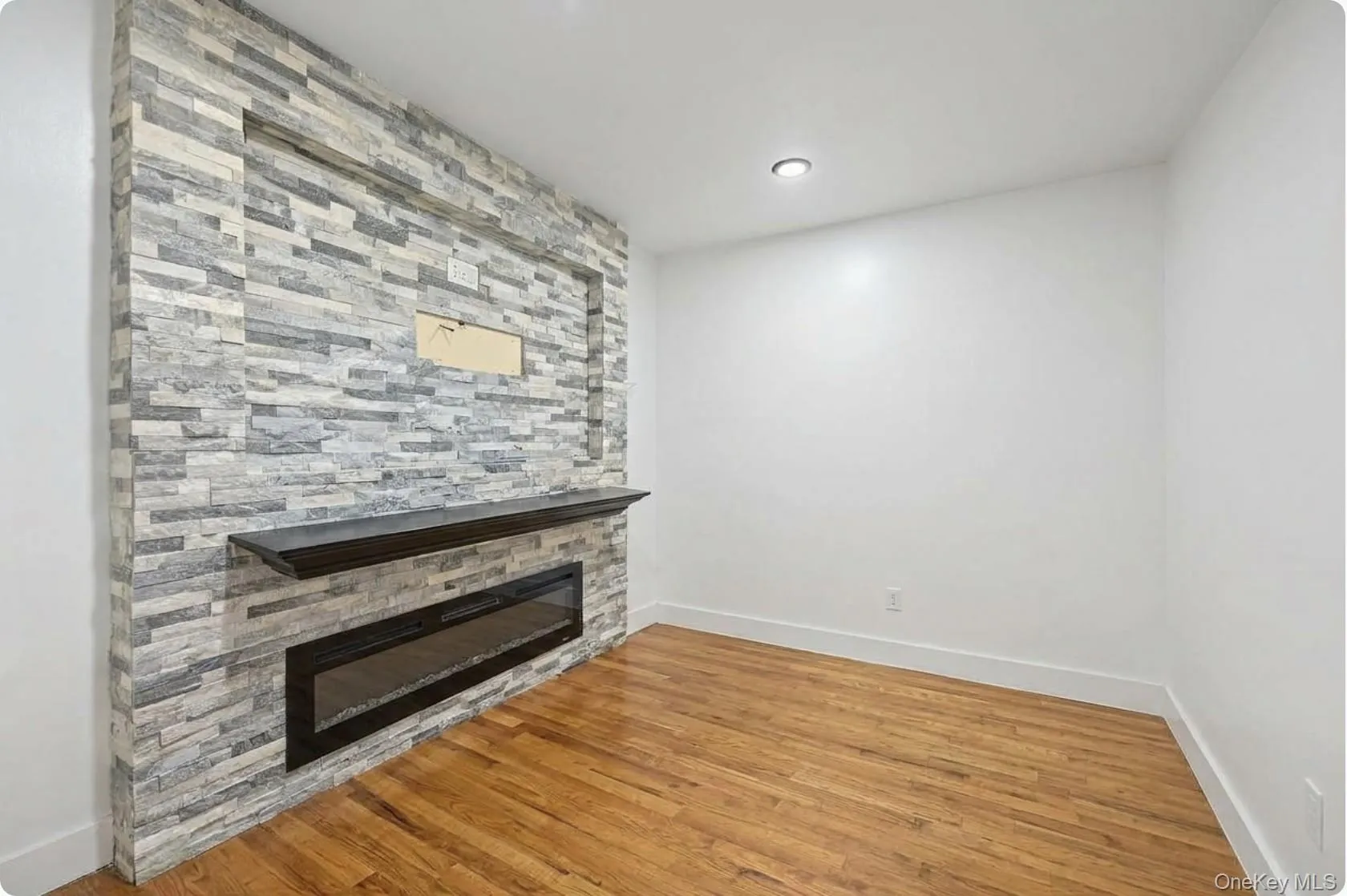 3312 Paulding Avenue, New York, NY, 3 Bedrooms Bedrooms, 6 Rooms Rooms,2 BathroomsBathrooms,Residential,For Rent,Paulding,0,1055463 3312 Paulding Avenue, New York, NY, 3 Bedrooms Bedrooms, 6 Rooms Rooms,2 BathroomsBathrooms,Residential,For Rent,Paulding,0,1055463