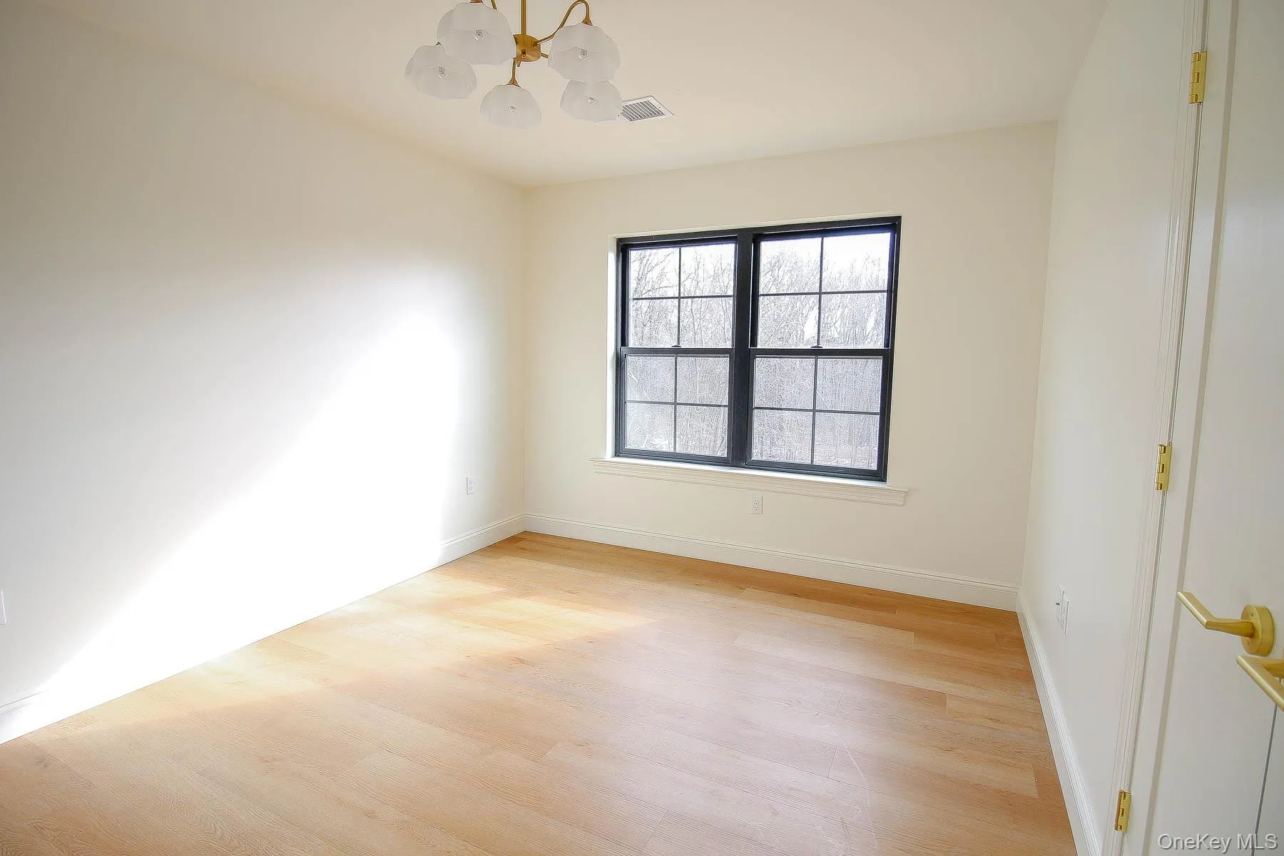 8 James Place, Deerpark, NY, 4 Bedrooms Bedrooms, 8 Rooms Rooms,2 BathroomsBathrooms,Residential,For Rent,James,0,1055466 8 James Place, Deerpark, NY, 4 Bedrooms Bedrooms, 8 Rooms Rooms,2 BathroomsBathrooms,Residential,For Rent,James,0,1055466