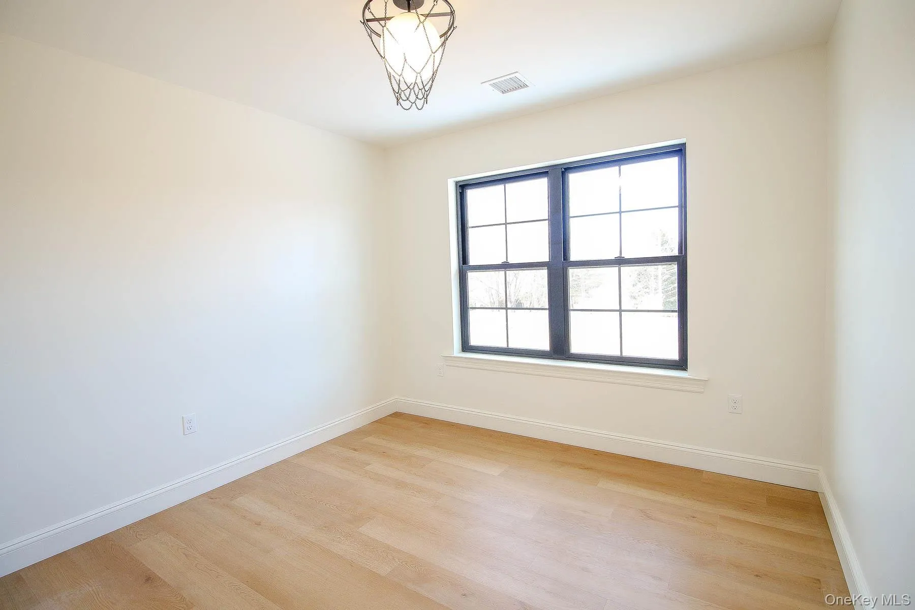 8 James Place, Deerpark, NY, 4 Bedrooms Bedrooms, 8 Rooms Rooms,2 BathroomsBathrooms,Residential,For Rent,James,0,1055466 8 James Place, Deerpark, NY, 4 Bedrooms Bedrooms, 8 Rooms Rooms,2 BathroomsBathrooms,Residential,For Rent,James,0,1055466