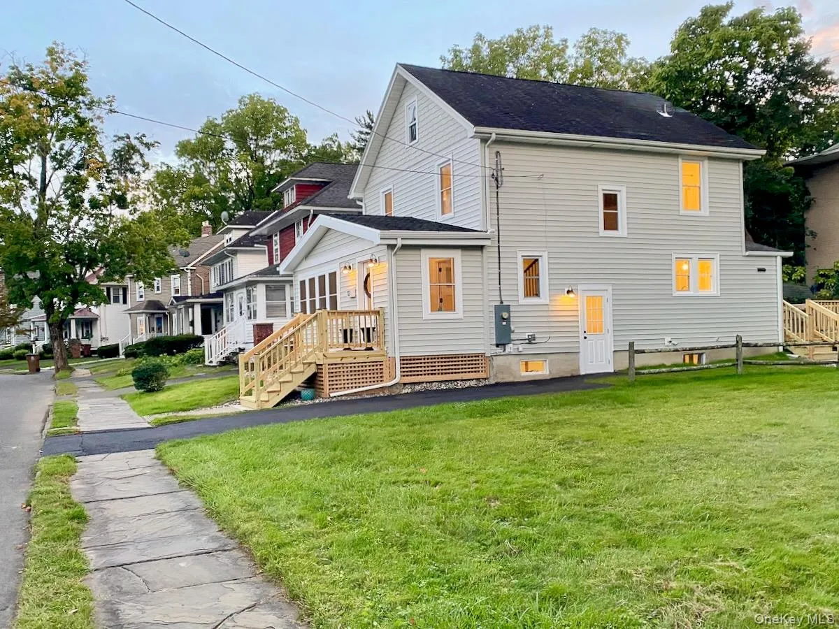 127 Emerson Street, Kingston, NY, 3 Bedroom Bedrooms, 7 Room Rooms,1 BathroomBathrooms,Residential Lease,For Rent,Emerson,0,1055469 127 Emerson Street, Kingston, NY, 3 Bedroom Bedrooms, 7 Room Rooms,1 BathroomBathrooms,Residential Lease,For Rent,Emerson,0,1055469