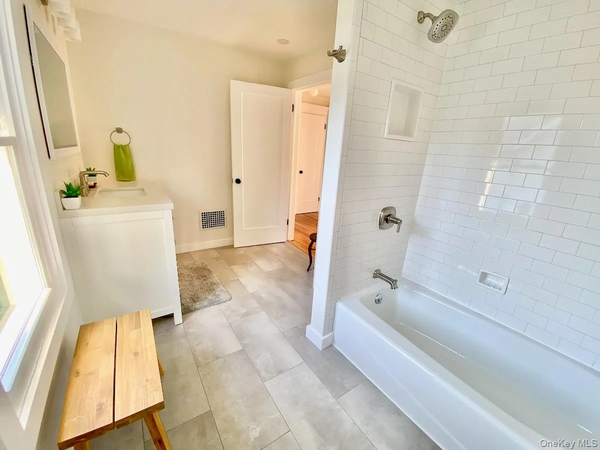 127 Emerson Street, Kingston, NY, 3 Bedroom Bedrooms, 7 Room Rooms,1 BathroomBathrooms,Residential Lease,For Rent,Emerson,0,1055469 127 Emerson Street, Kingston, NY, 3 Bedroom Bedrooms, 7 Room Rooms,1 BathroomBathrooms,Residential Lease,For Rent,Emerson,0,1055469