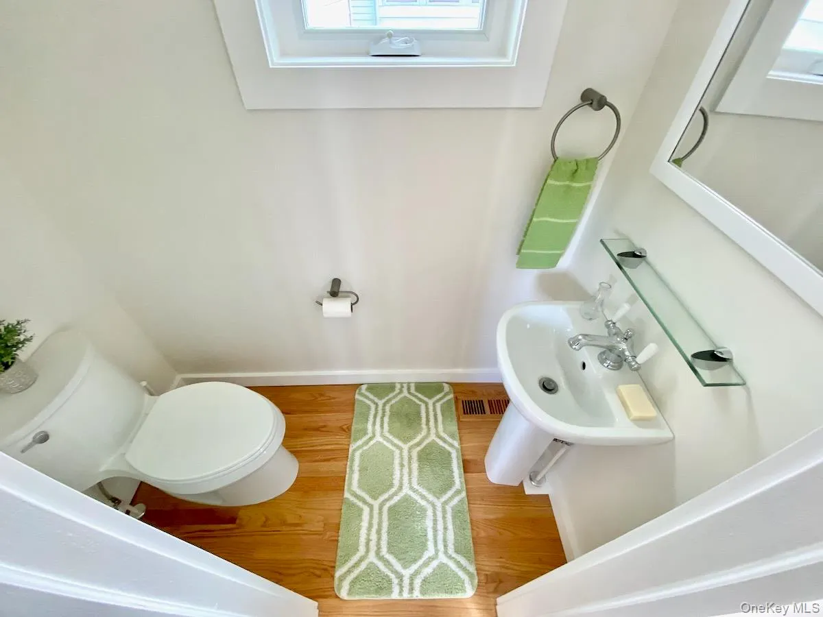 127 Emerson Street, Kingston, NY, 3 Bedroom Bedrooms, 7 Room Rooms,1 BathroomBathrooms,Residential Lease,For Rent,Emerson,0,1055469 127 Emerson Street, Kingston, NY, 3 Bedroom Bedrooms, 7 Room Rooms,1 BathroomBathrooms,Residential Lease,For Rent,Emerson,0,1055469