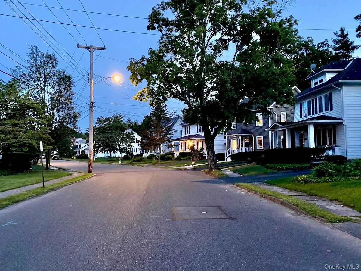 127 Emerson Street, Kingston, NY, 3 Bedroom Bedrooms, 7 Room Rooms,1 BathroomBathrooms,Residential Lease,For Rent,Emerson,0,1055469 127 Emerson Street, Kingston, NY, 3 Bedroom Bedrooms, 7 Room Rooms,1 BathroomBathrooms,Residential Lease,For Rent,Emerson,0,1055469