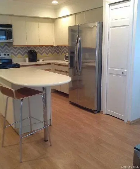 126 Foxwood Drive, Oyster Bay, NY, 3 Bedrooms Bedrooms, 7 Rooms Rooms,2 BathroomsBathrooms,Residential Lease,For Rent,Foxwood,0,1055470 126 Foxwood Drive, Oyster Bay, NY, 3 Bedrooms Bedrooms, 7 Rooms Rooms,2 BathroomsBathrooms,Residential Lease,For Rent,Foxwood,0,1055470