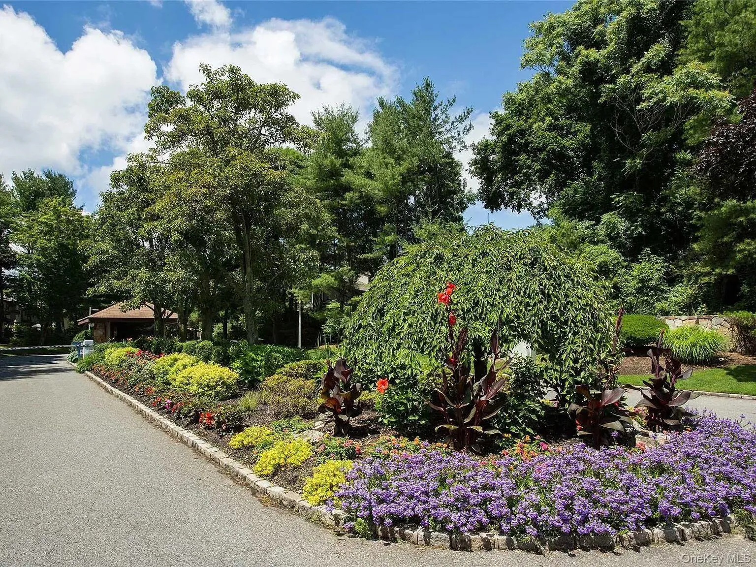 126 Foxwood Drive, Oyster Bay, NY, 3 Bedrooms Bedrooms, 7 Rooms Rooms,2 BathroomsBathrooms,Residential Lease,For Rent,Foxwood,0,1055470 126 Foxwood Drive, Oyster Bay, NY, 3 Bedrooms Bedrooms, 7 Rooms Rooms,2 BathroomsBathrooms,Residential Lease,For Rent,Foxwood,0,1055470