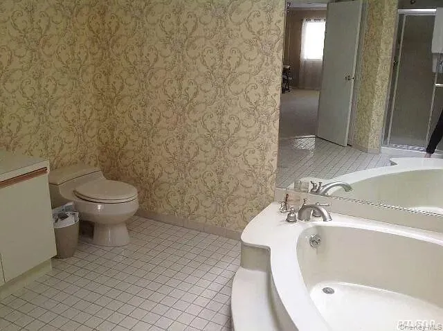 126 Foxwood Drive, Oyster Bay, NY, 3 Bedrooms Bedrooms, 7 Rooms Rooms,2 BathroomsBathrooms,Residential Lease,For Rent,Foxwood,0,1055470 126 Foxwood Drive, Oyster Bay, NY, 3 Bedrooms Bedrooms, 7 Rooms Rooms,2 BathroomsBathrooms,Residential Lease,For Rent,Foxwood,0,1055470