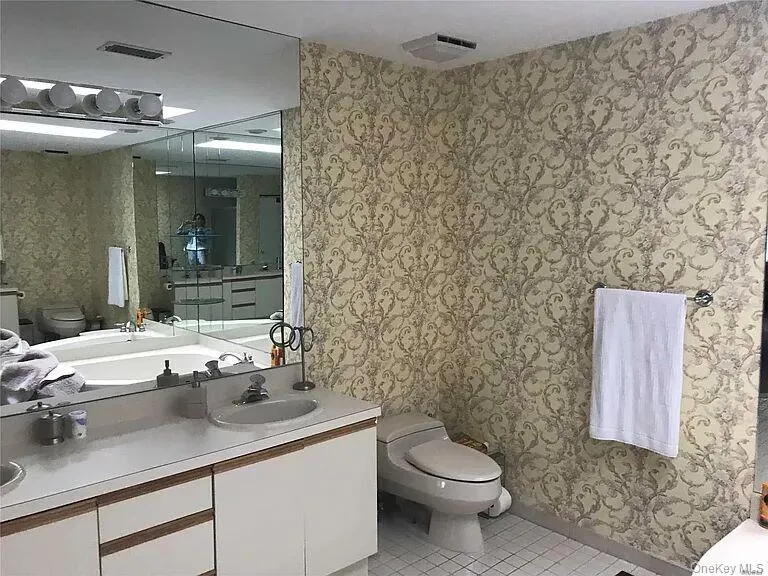 126 Foxwood Drive, Oyster Bay, NY, 3 Bedrooms Bedrooms, 7 Rooms Rooms,2 BathroomsBathrooms,Residential Lease,For Rent,Foxwood,0,1055470 126 Foxwood Drive, Oyster Bay, NY, 3 Bedrooms Bedrooms, 7 Rooms Rooms,2 BathroomsBathrooms,Residential Lease,For Rent,Foxwood,0,1055470