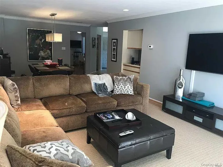 126 Foxwood Drive, Oyster Bay, NY, 3 Bedrooms Bedrooms, 7 Rooms Rooms,2 BathroomsBathrooms,Residential Lease,For Rent,Foxwood,0,1055470 126 Foxwood Drive, Oyster Bay, NY, 3 Bedrooms Bedrooms, 7 Rooms Rooms,2 BathroomsBathrooms,Residential Lease,For Rent,Foxwood,0,1055470
