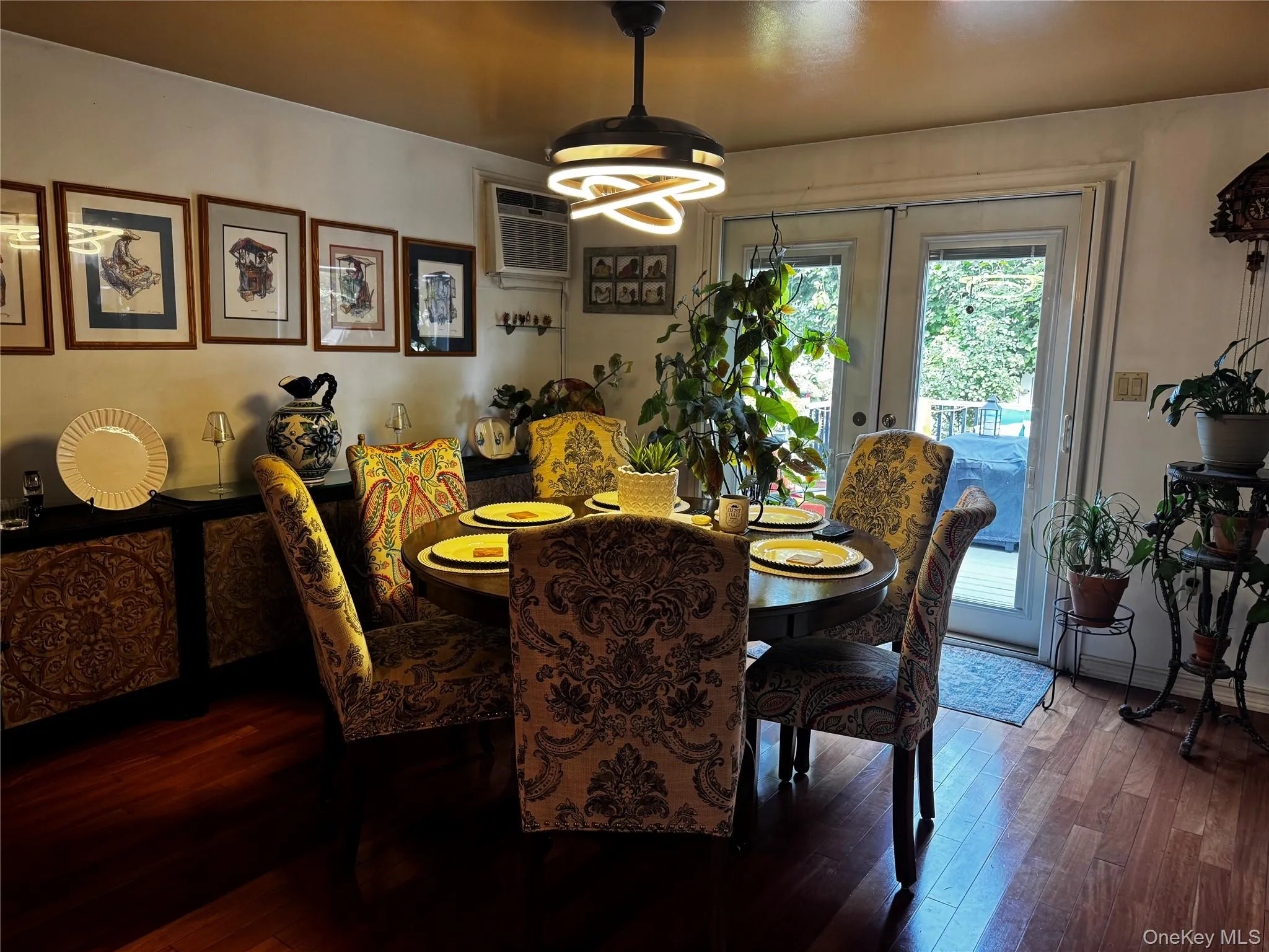 Formal dining room Formal dining room