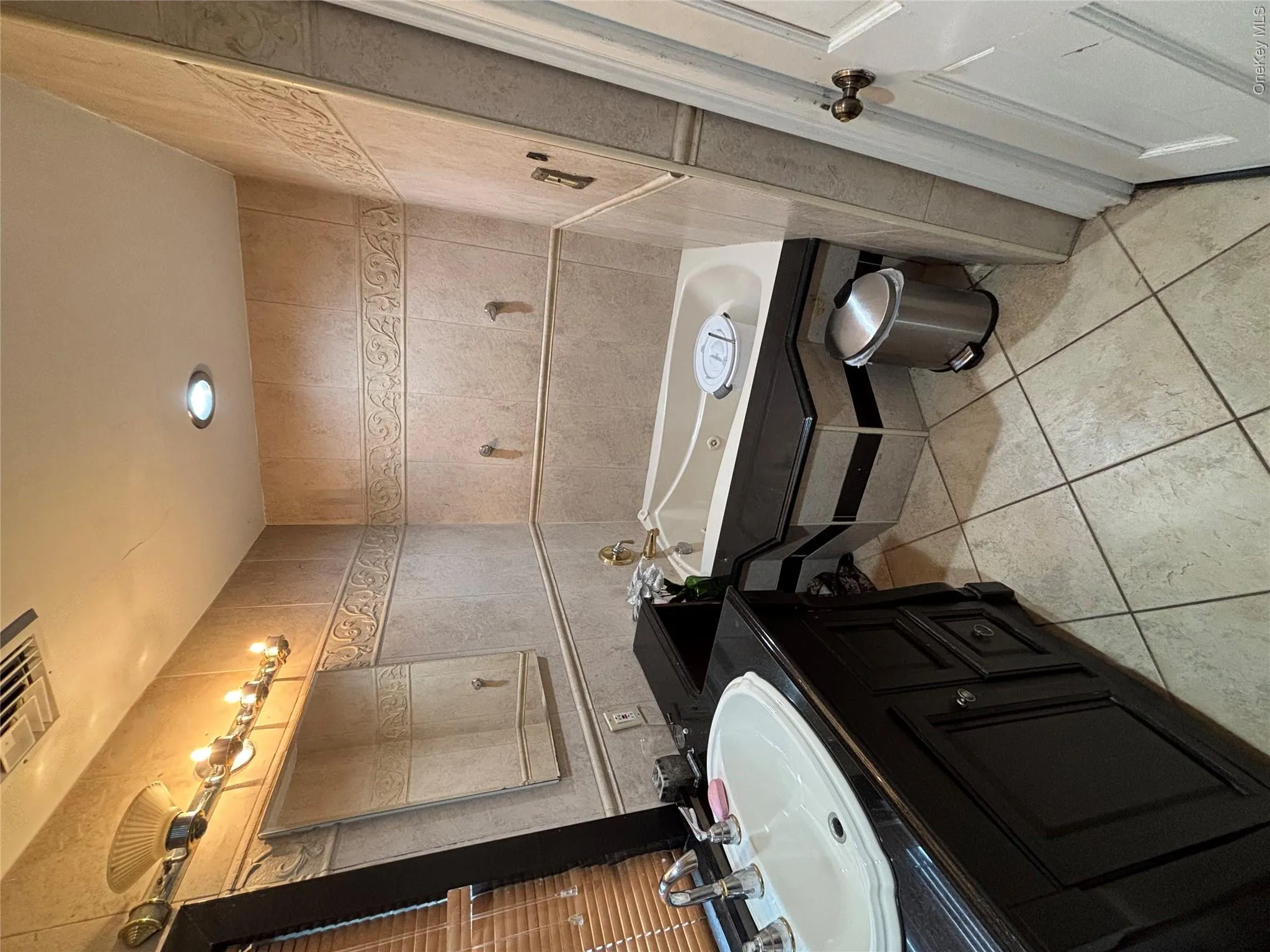 80 Surrey Lane, Hempstead, NY, 1 Bedroom Bedrooms, 2 Room Rooms,1 BathroomBathrooms,Residential Lease,For Rent,Surrey,0,1055486 80 Surrey Lane, Hempstead, NY, 1 Bedroom Bedrooms, 2 Room Rooms,1 BathroomBathrooms,Residential Lease,For Rent,Surrey,0,1055486
