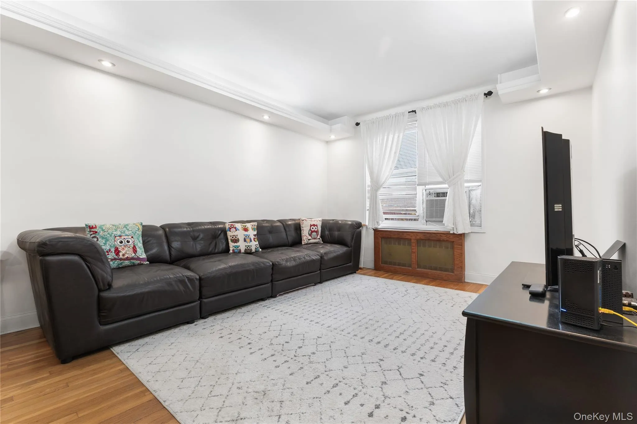 64-11 99th Streets, New York, NY, 3 Bedrooms Bedrooms, 7 Rooms Rooms,2 BathroomsBathrooms,Residential,For Rent,99th,0,1055490 64-11 99th Streets, New York, NY, 3 Bedrooms Bedrooms, 7 Rooms Rooms,2 BathroomsBathrooms,Residential,For Rent,99th,0,1055490