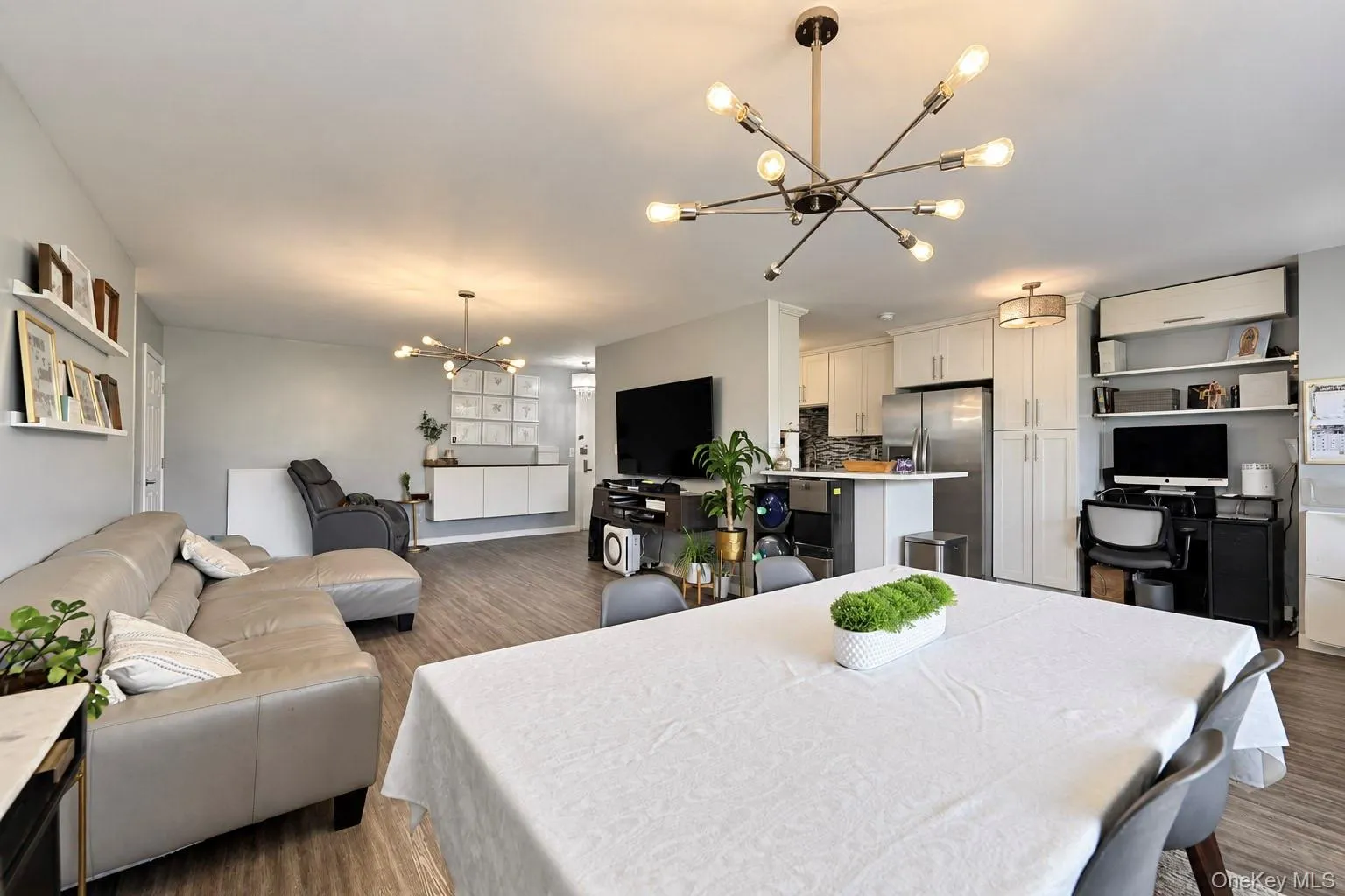 1841 Central Park Avenue, Yonkers, NY, 3 Bedrooms Bedrooms, 6 Rooms Rooms,2 BathroomsBathrooms,Residential,For Rent,Central Park,0,1055498 1841 Central Park Avenue, Yonkers, NY, 3 Bedrooms Bedrooms, 6 Rooms Rooms,2 BathroomsBathrooms,Residential,For Rent,Central Park,0,1055498