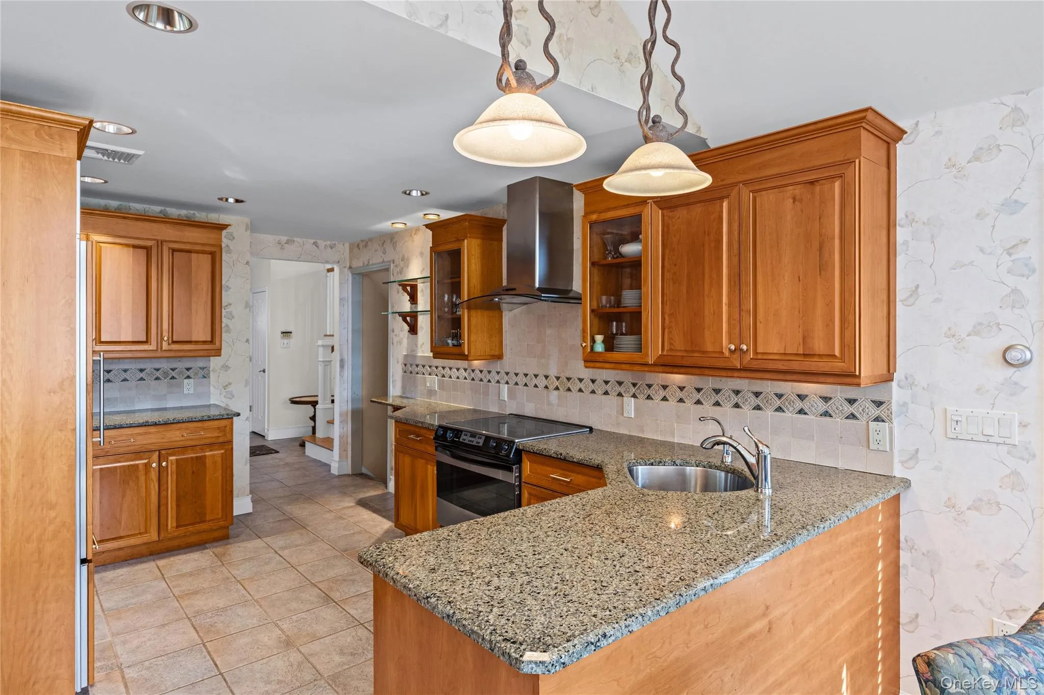 Lots of Counter Space Lots of Counter Space