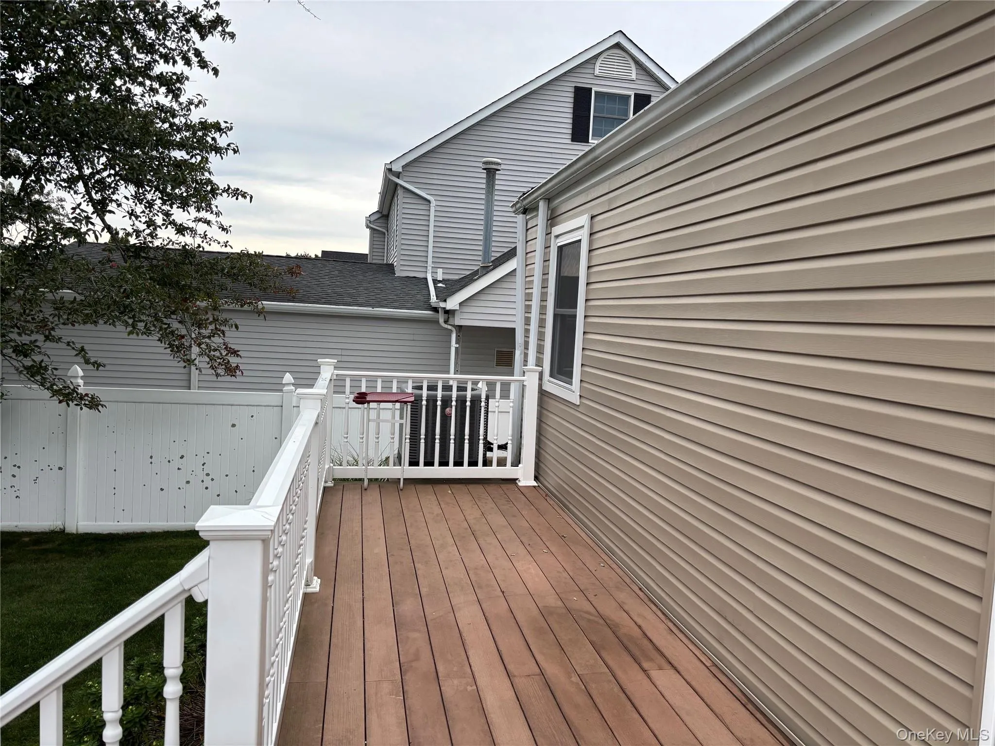 120 Lincoln Place, Oyster Bay, NY, 2 Bedrooms Bedrooms, 4 Rooms Rooms,1 BathroomBathrooms,Residential,For Rent,Lincoln,0,1055513 120 Lincoln Place, Oyster Bay, NY, 2 Bedrooms Bedrooms, 4 Rooms Rooms,1 BathroomBathrooms,Residential,For Rent,Lincoln,0,1055513