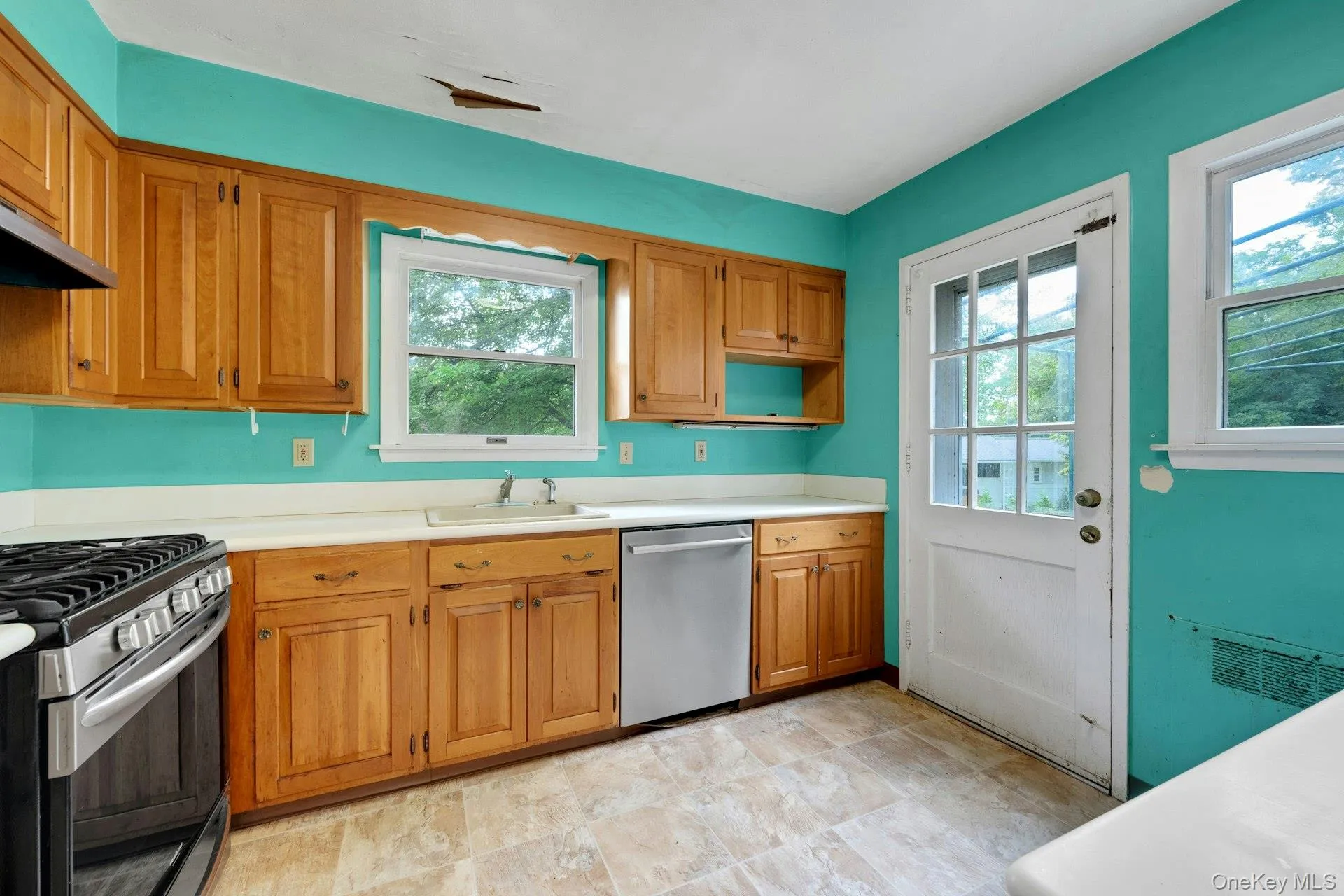 277 Crest Drive, Greenburgh, NY, 3 Bedrooms Bedrooms, 7 Rooms Rooms,2 BathroomsBathrooms,Residential,For Rent,Crest,0,1055522 277 Crest Drive, Greenburgh, NY, 3 Bedrooms Bedrooms, 7 Rooms Rooms,2 BathroomsBathrooms,Residential,For Rent,Crest,0,1055522